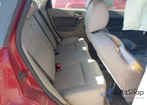 2011 Ford Focus Sel z USA, uszkodzony, nr VIN 1FAHP3HN1BW157042